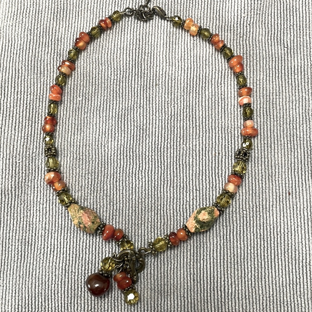 Unakite jasper beaded necklace measuring 17” long with 2” extender